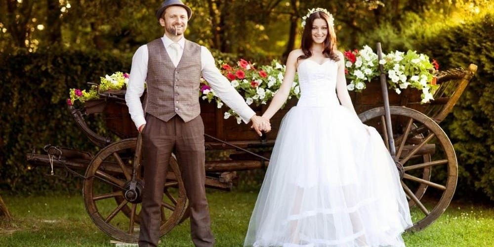 Молодожены