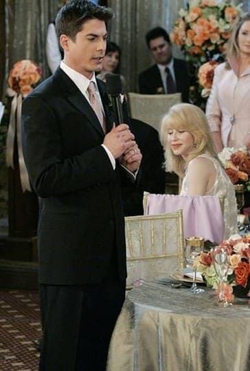 Мужчина с микрофоном