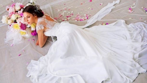 Невеста с цветами