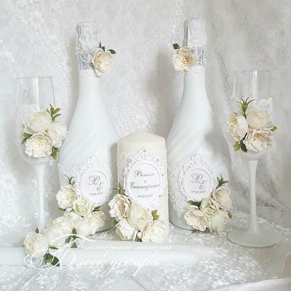 Набор свадебных аксессуаров с белыми цветами